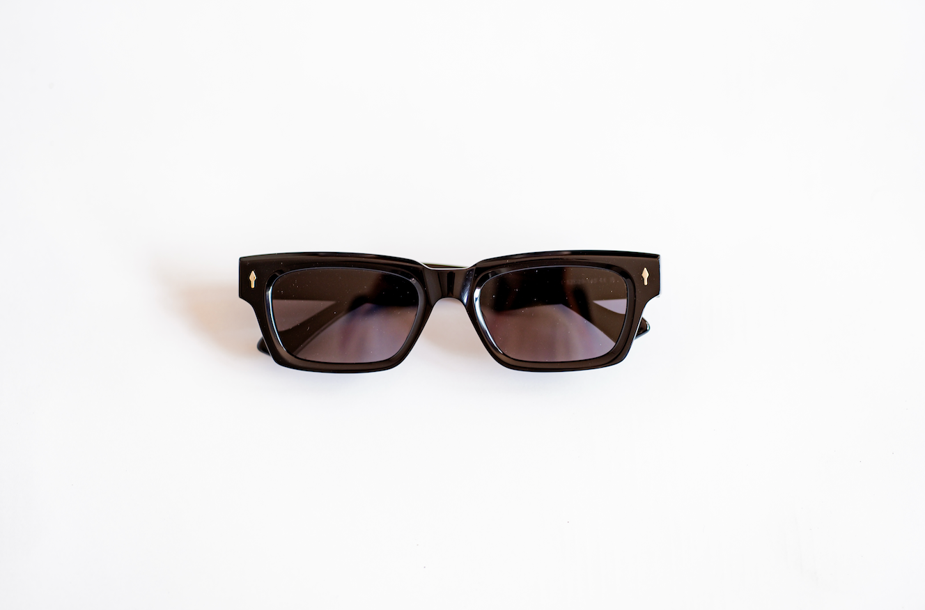 CURIOUS - Jet Black